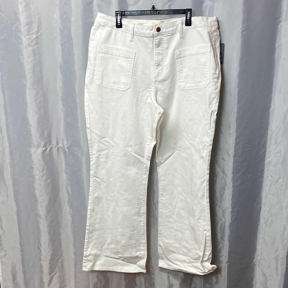 White Straight-Leg Pants 2355